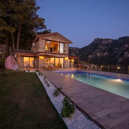 Pamira Villa