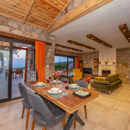 Pamira Villa *