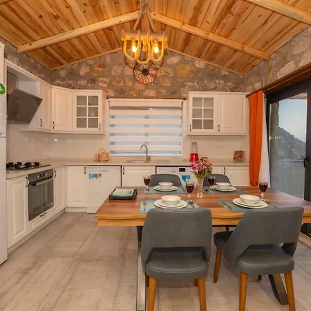 Pamira Villa *